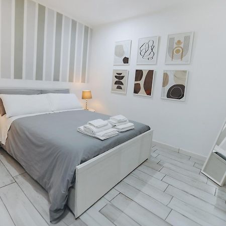 Bnb Quartieri 33 나폴리 외부 사진